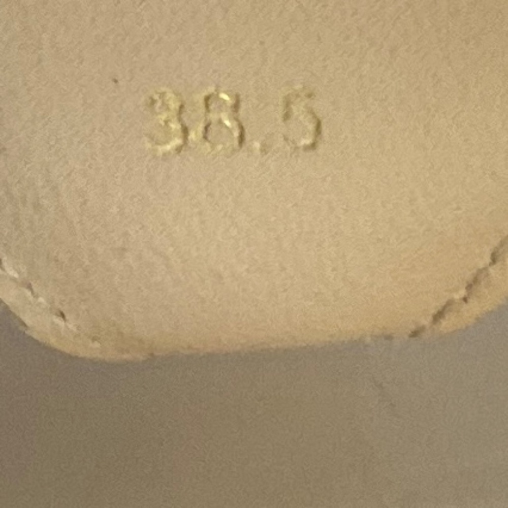 PRADA BEIGE / SILVER LOGO PLAQUE PATENT LEATHER THONG SANDALS - Picture 8 of 8